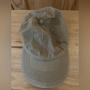 Beige Hat, good for all outfits and neutrals